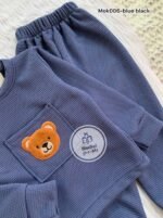 بجامه اولادي بسكوته مقاس ٦ لون ازرق عليها دبدوب